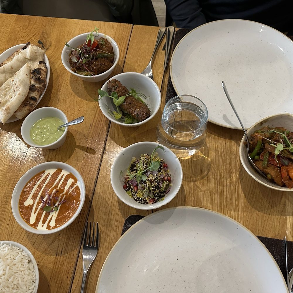 Mango Indian - Indian Near Me - London, XGL