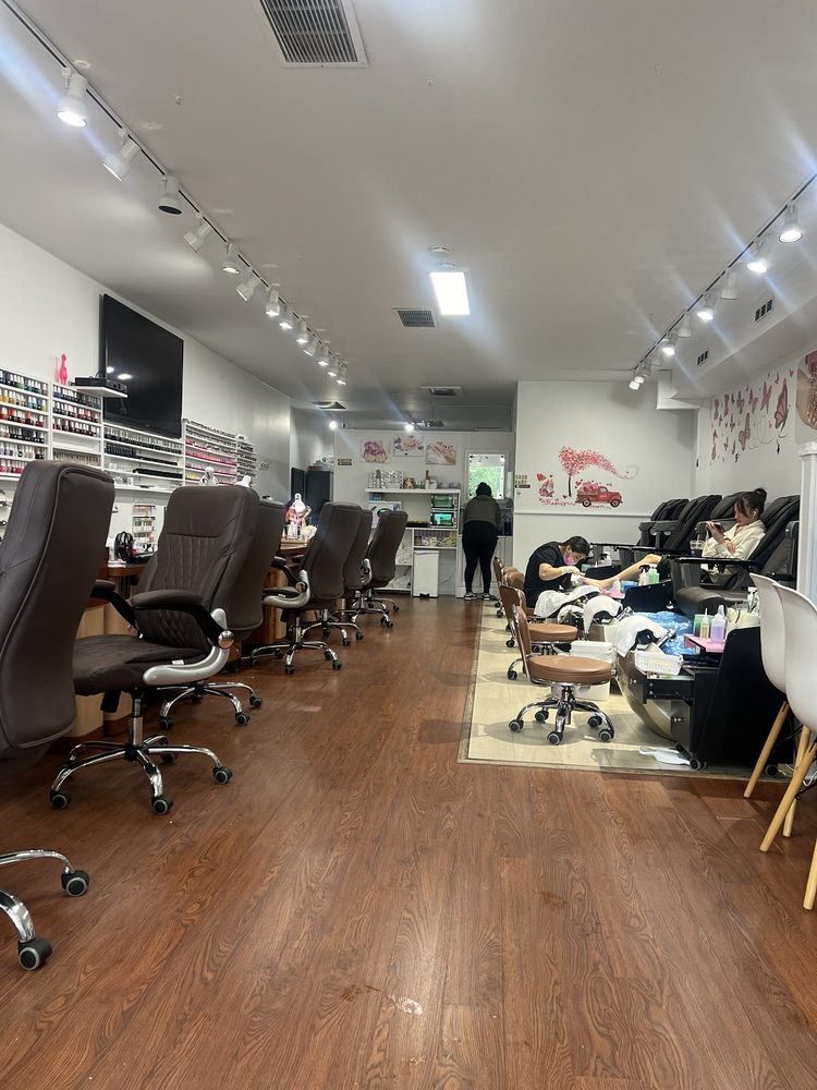 The Salon & Day Spa At Amagansett Square Image
