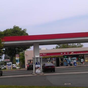 Howe Lane Exxon & Tiger Mart - a gas station - Gas Stations Near Me - New Brunswick, New Jersey Howe Lane Exxon & Tiger Mart - a gas station - Gas Stations Near Me - New Brunswick, New Jersey