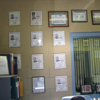 Discovery Collision - Winner of numerous Burlington Readers Choice Awards - Auto Repair Near Me - Burlington, Ontario Discovery Collision - Winner of numerous Burlington Readers Choice Awards - Auto Repair Near Me - Burlington, Ontario