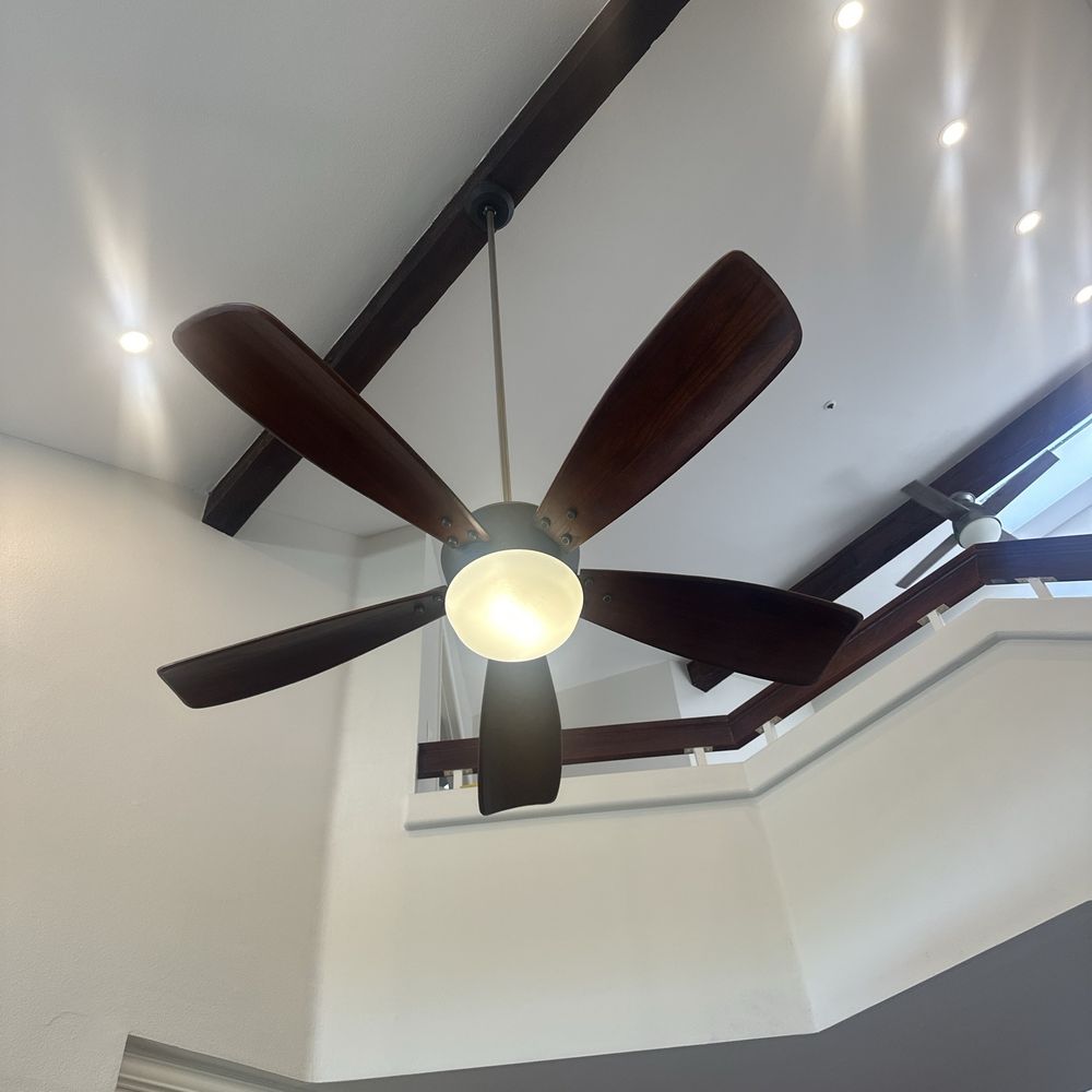 Ceiling fan that new kit was installed for Ceiling fan that new kit was installed for