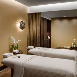 Broken Sound Club - Moonstone Massage Room
