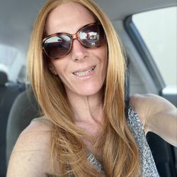 E & E Beauty Supply Bar - After my newly purchased wig with was lcut & styled.