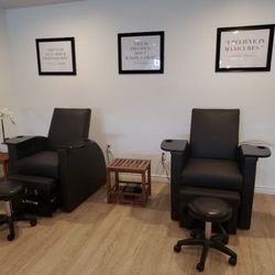 Caleen's Day Spa-Falmouth - Pedicure area
No plumbing , disposal liner, reclines