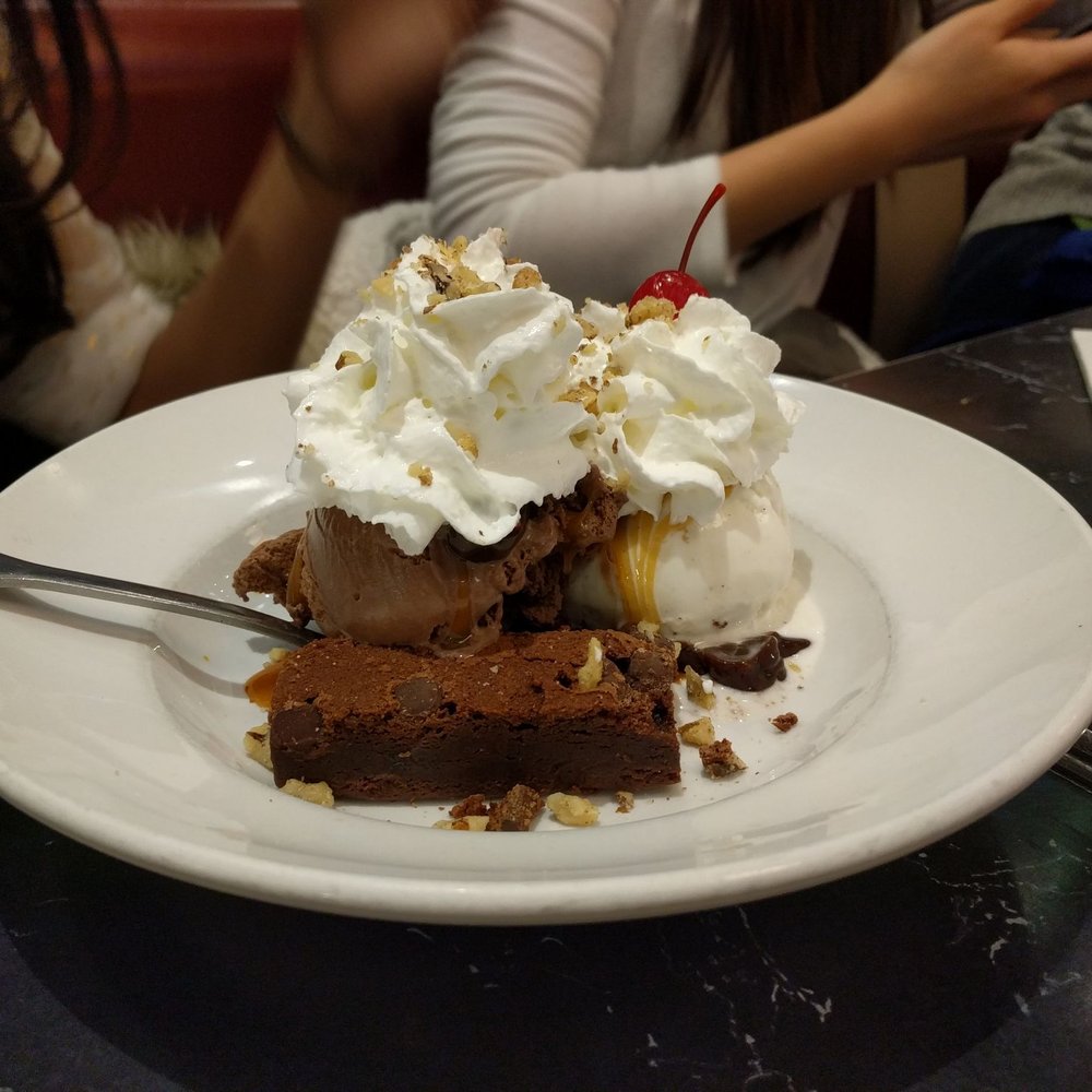 Silver Diner - Brownie dessert - Diners Near Me - McLean, Virginia Silver Diner - Brownie dessert - Diners Near Me - McLean, Virginia
