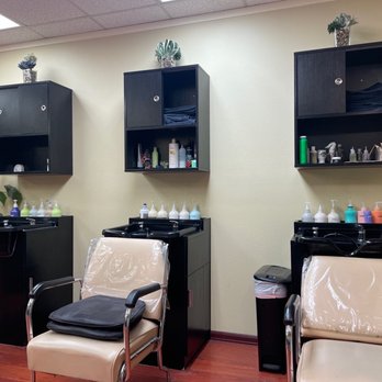 Headlines Styling Studio - Sinks - Nail Salons Near Me - Salem, Oregon Headlines Styling Studio - Sinks - Nail Salons Near Me - Salem, Oregon