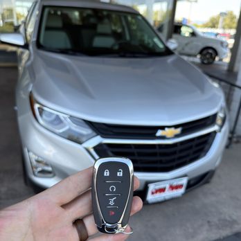 Alonzo's Remotes and Keys - 2019 Chevrolet Equinox OEM Smart Key - Keys & Locksmiths Near Me Alonzo's Remotes and Keys - 2019 Chevrolet Equinox OEM Smart Key - Keys & Locksmiths Near Me