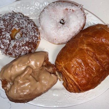 Best Donuts - Chocolate coconut, white frosting coconut, buttermilk maple, Turkey & cheese crescent - Donuts Near Me - Pittsburg, California Best Donuts - Chocolate coconut, white frosting coconut, buttermilk maple, Turkey & cheese crescent - Donuts Near Me - Pittsburg, California