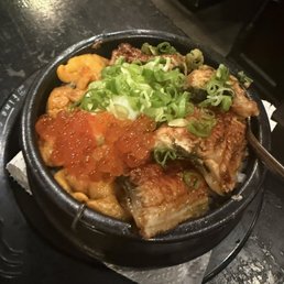 Uni, ikura, unagi don Uni, ikura, unagi don