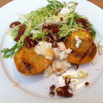 Little Collins - Salad with grilled peach and goat cheese. - Breakfast & Brunch Near Me - Amsterdam, New Hampshire