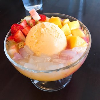 Mango Mango Dessert - Strawberry Mango Juice Sago & Lychee w/ Mango Ice Cream - Desserts Near Me - Flushing, New York