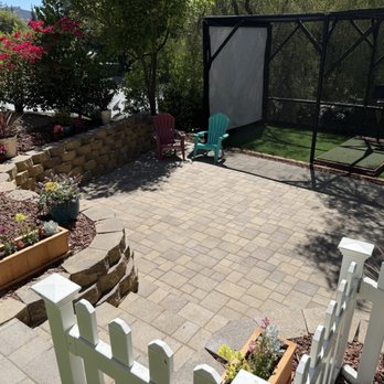 Pineda’s masonry - Patio and retaining wall - Masonry/Concrete Near Me Pineda’s masonry - Patio and retaining wall - Masonry/Concrete Near Me