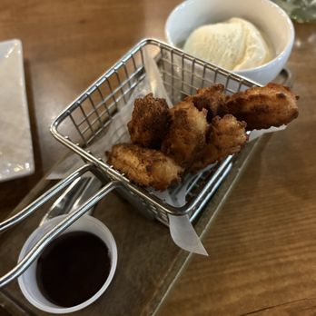 Margaritas - Churros and vanilla ice cream - Mexican Near Me - Honolulu, Hawaii