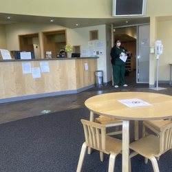 Washington Township Medical Foundation, Nakamura Clinic - Lobby