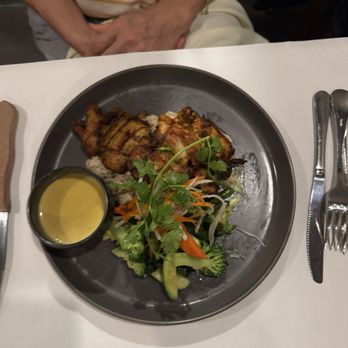 Lemon Grass Restaurant - Hot And Spicy Chicken - Asian Fusion Near Me - Sacramento, California Lemon Grass Restaurant - Hot And Spicy Chicken - Asian Fusion Near Me - Sacramento, California