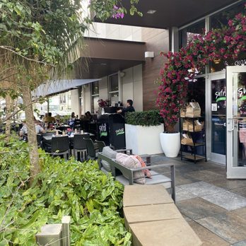 Sufrat Mediterranean Grill - From of the restaurant and the outdoor patio. - Mediterranean Near Me - Pembroke Pines, Florida