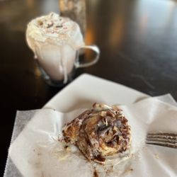 Fig Barn Coffee Cafe - Cinnamon roll