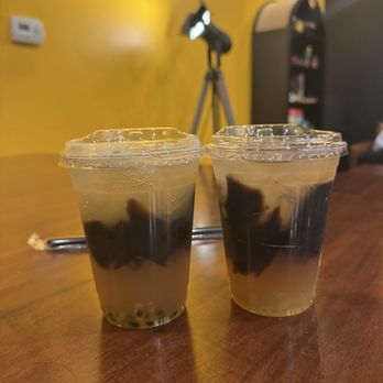 Hop Cafe - Fizzy Yuzu and Passion Fruit Sparkler - Coffee & Tea Near Me - Arcadia, California
