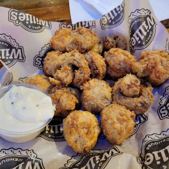 Willie's Grill & Icehouse - Fried mushrooms and frozen margaritas. We also have good burgers. Icehouse Burger - American Near Me - San Antonio, Texas Willie's Grill & Icehouse - Fried mushrooms and frozen margaritas. We also have good burgers. Icehouse Burger - American Near Me - San Antonio, Texas