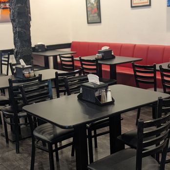 Francesco’s - Dining area - Pizza Near Me - Long Beach, New York