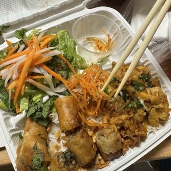 Pho Hoa - Vermicelli noodles with lemon grass chicken & spring rolls - Vietnamese Near Me - Waianae, Hawaii Pho Hoa - Vermicelli noodles with lemon grass chicken & spring rolls - Vietnamese Near Me - Waianae, Hawaii