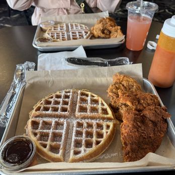 Buddy's Chicken & Waffles - Chicken and Waffles - Waffles Near Me - Tacoma, Washington