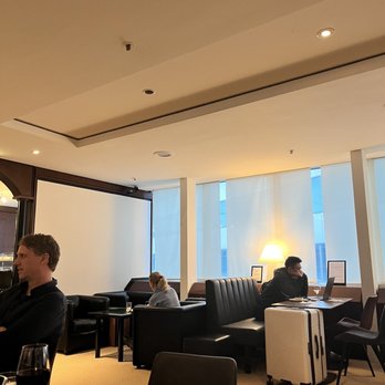 LuxxLounge - Sitting area - Airport Lounges Near Me LuxxLounge - Sitting area - Airport Lounges Near Me