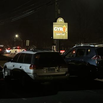 Gyro Hub - Mediterranean Near Me - South Windsor, Connecticut