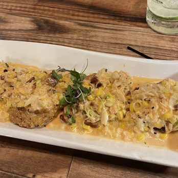 O.A.K. Prime Kitchen and Bar - Crab and fried green tomatoes - Cocktail Bars Near Me - Myrtle Beach, South Carolina O.A.K. Prime Kitchen and Bar - Crab and fried green tomatoes - Cocktail Bars Near Me - Myrtle Beach, South Carolina