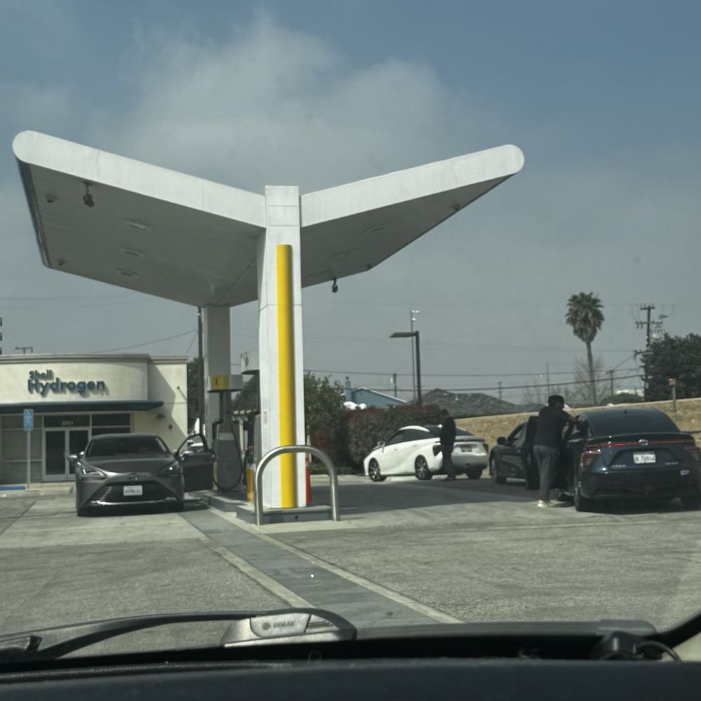 2 Hour wait...by the time you read this post i'm probably still waiting...