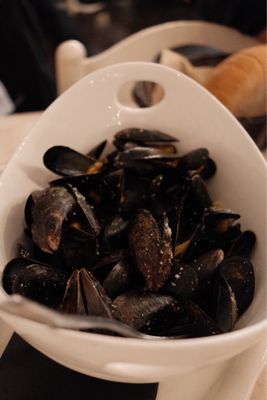 Telly's Taverna by null