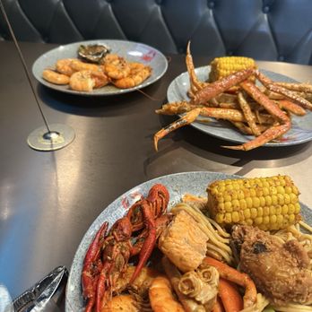 Supreme Crab - Crawfish, salmon , shrimps, crab legs - Seafood Near Me - Redwood City, California Supreme Crab - Crawfish, salmon , shrimps, crab legs - Seafood Near Me - Redwood City, California