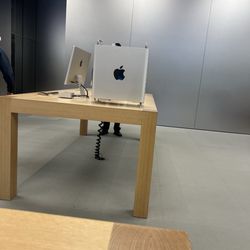 Apple Store