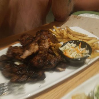 Applebee's Grill + Bar - American Near Me - Norfolk, Virginia