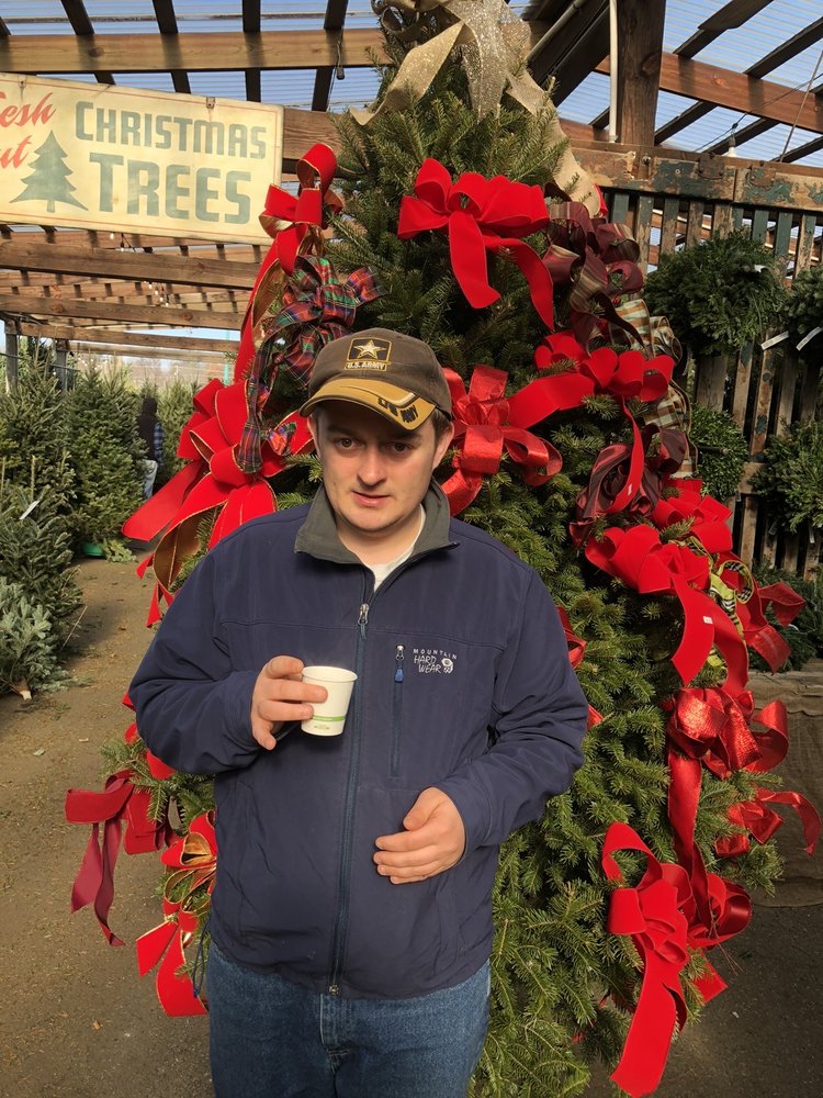 LOUIS’ FLOWER POWER SHOP 3389 Tates Creek Rd Lansdowne Shoppes