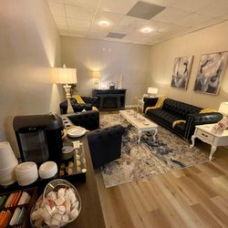 Bluewater Wellness Aesthetics & Massage - Bluewater's beautiful relaxing serenity room!