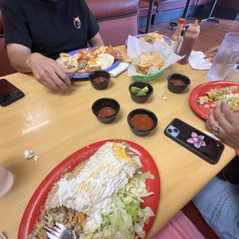 FG Restaurant - Wet burrito, beef taquitos, and chilaquiles - New American Near Me - Fontana, California