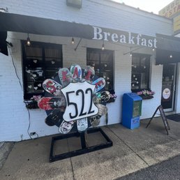 Cute place! Cute place!