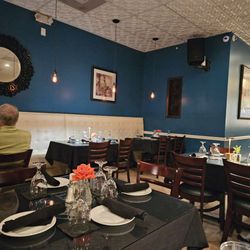 42nd Street Bar and Grill - Interior