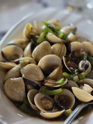 Long Gong Chinese Restaurant by null