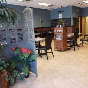 Ploy Thai Bistro - Restaurant: Entrance - Thai Near Me - Cle Elum, Washington Ploy Thai Bistro - Restaurant: Entrance - Thai Near Me - Cle Elum, Washington