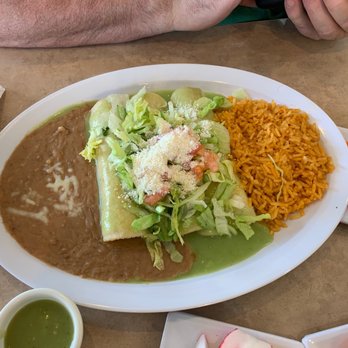 El Rinconsito - Bellevue - Enchiladas Mexicanas with chicken - Mexican Near Me - Bellevue, Washington El Rinconsito - Bellevue - Enchiladas Mexicanas with chicken - Mexican Near Me - Bellevue, Washington