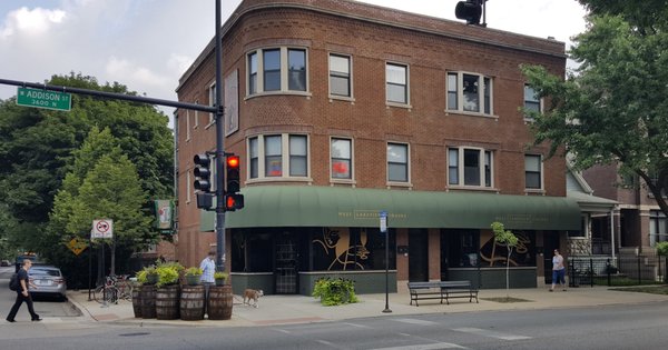 West Lakeview Liquors by null