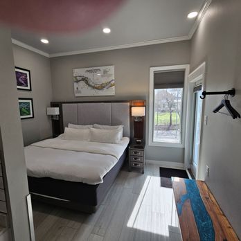 River Sirens Hotel - the bedroom in our suite - Hotels Near Me - Washington, Missouri