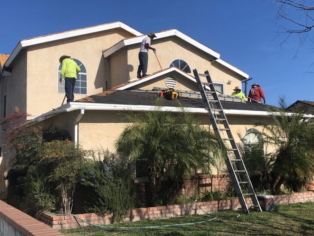 Slide of Valley Roofing Inc
