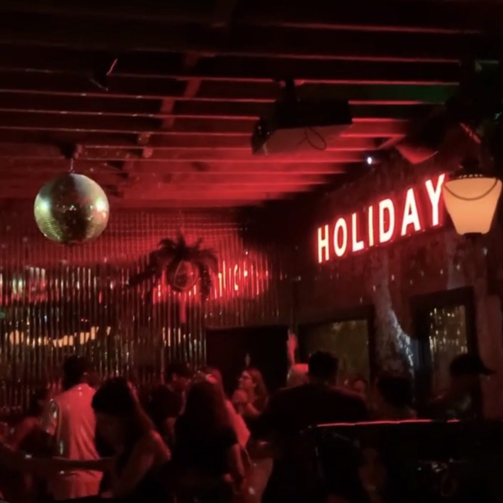 HOLIDAY BAR - Such a cute spot minus the sho*tings :( - Bars Near Me - Los Angeles, California