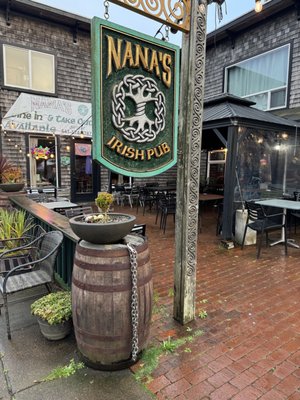 Nana's Irish Pub by null
