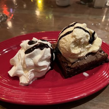 Summer Shack-  Cambridge - Dessert - ice cream and brownie - Seafood Near Me - Cambridge, Massachusetts