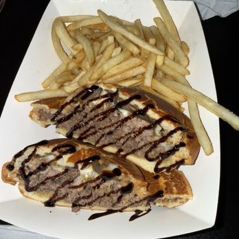 The Rolling Stoves - The cheesy mushroom burger bomb - Food Trucks Near Me The Rolling Stoves - The cheesy mushroom burger bomb - Food Trucks Near Me