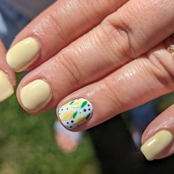 Bare Esthetics - Gel mani with art
